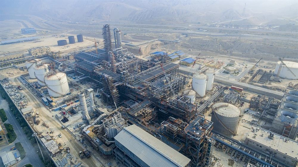 معرفی و بررسی سهم پترو باختر